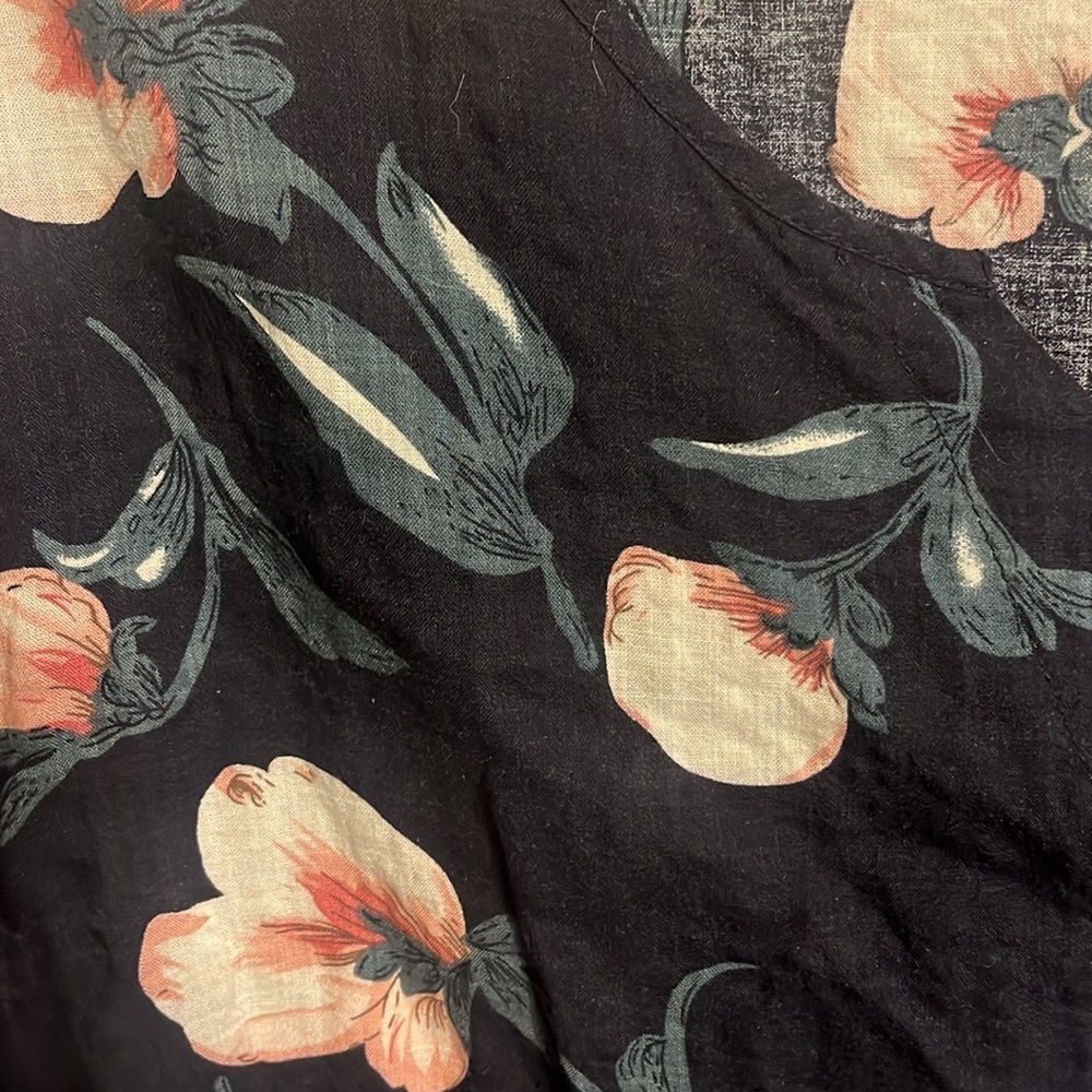 Cellabie Floral Feminine Pink and Blue Short Sleeve Blouse XL - Picture 2 of 6